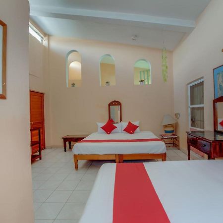 Oyo Hotel Casa Ada Zihuatanejo Esterno foto