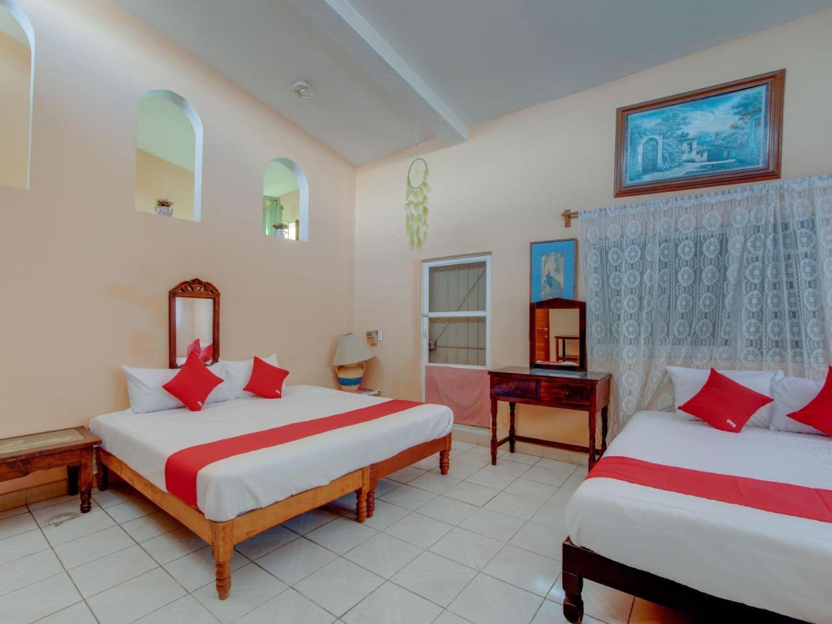 Oyo Hotel Casa Ada Zihuatanejo Esterno foto