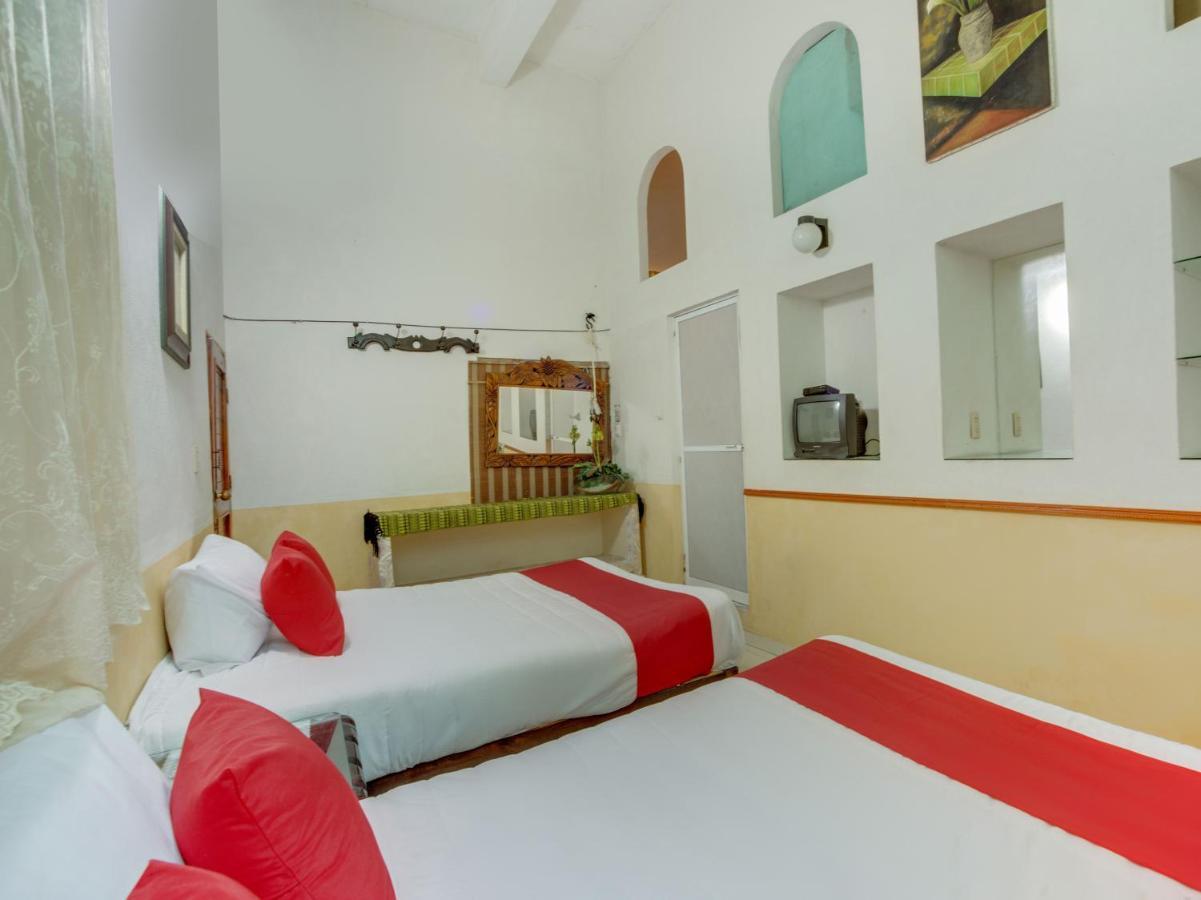 Oyo Hotel Casa Ada Zihuatanejo Esterno foto